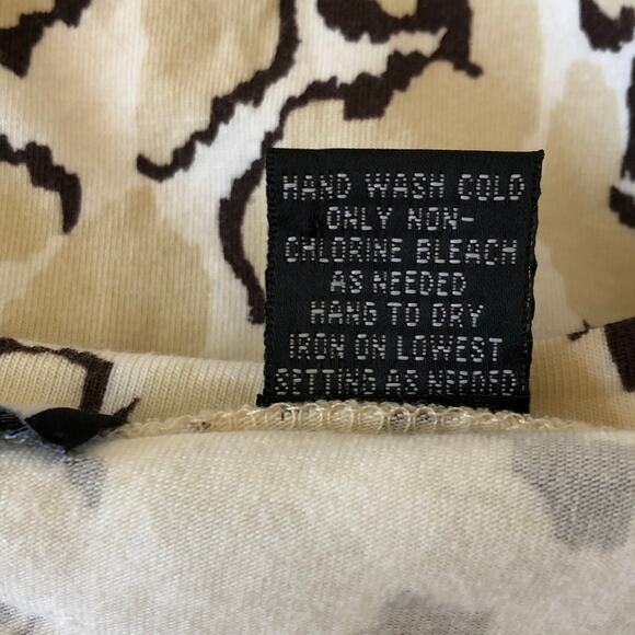 Saks Fifth Avenue Top 2X  Animal Print V-neck - Picture 6 of 6